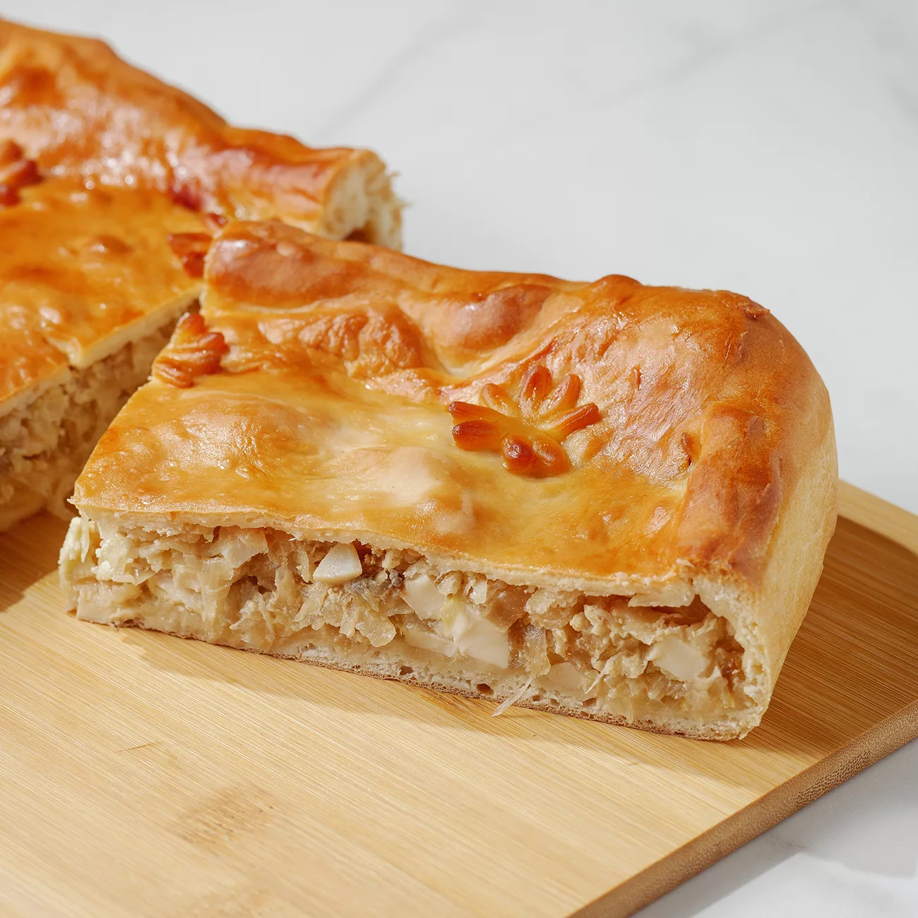 Пирог с капустой и яйцом